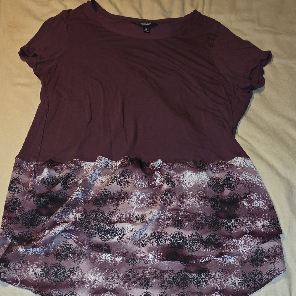 Simply Vera Vera Wang Plum and Black Patterned Short Sleeve Top